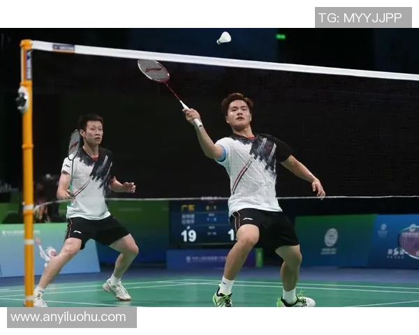 武汉羽毛球队与重庆羽毛球队赛后复盘分析比赛经验与战术调整探讨